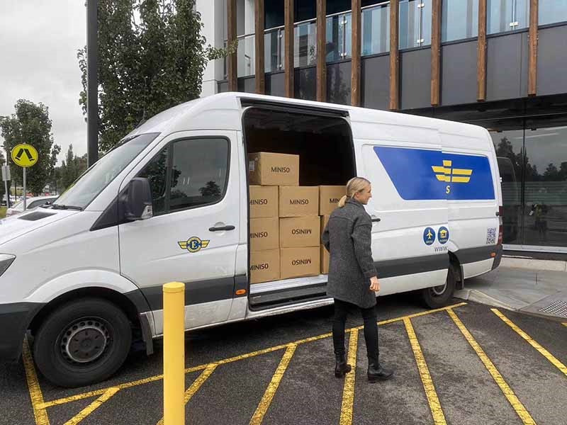 名創優品向澳洲捐贈40000個口罩，
重點關注殘障人士